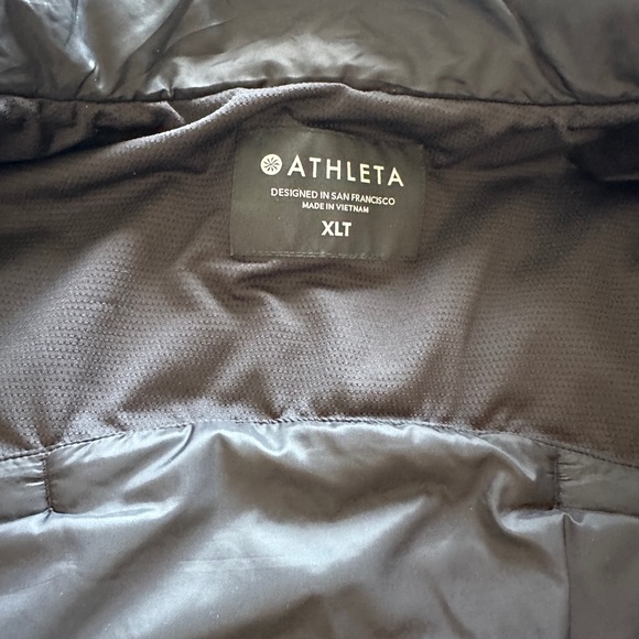 XL Tall - Athleta Black Sleeveless Vest - Picture 2 of 2